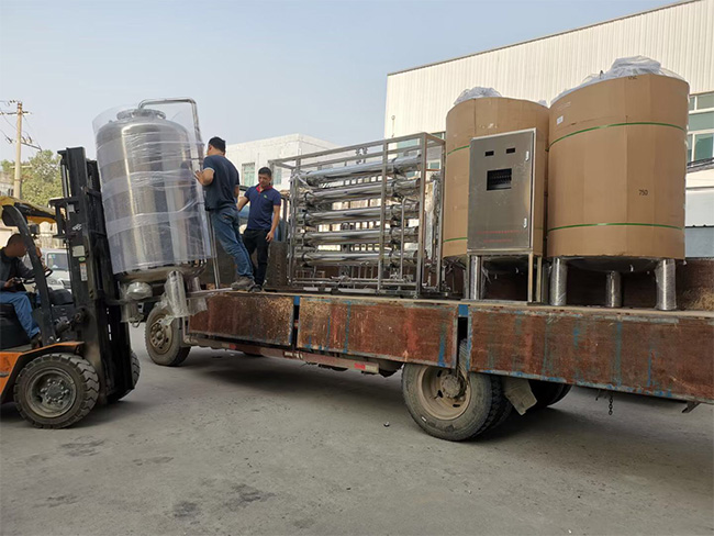 廈門(mén)某化妝品廠純化水(shuǐ)設備